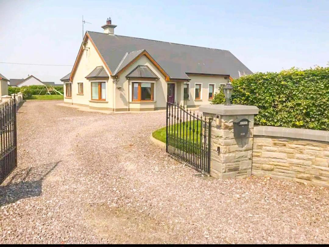 Villa An Ghlaise Bheag Listowel Exterior foto